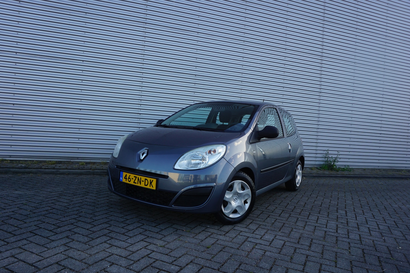 Renault Twingo - 1.2 Authentique Airco / Elektr. ramen / NAP - AutoWereld.nl