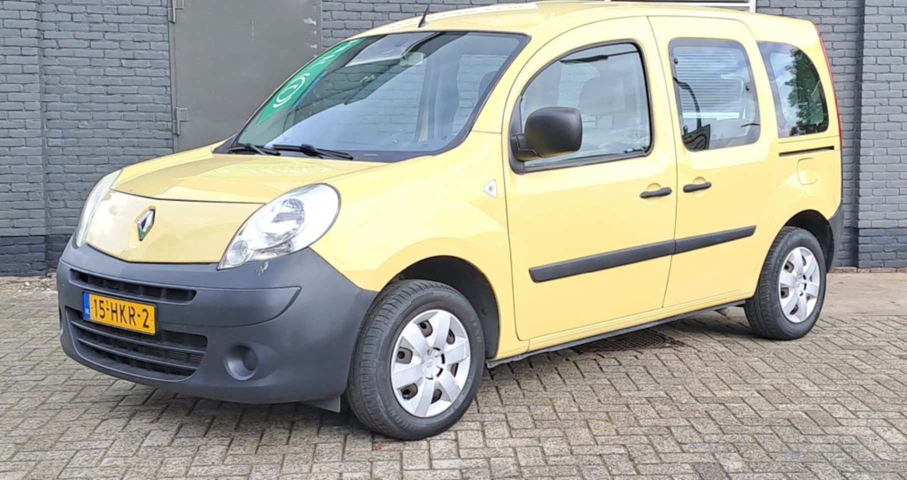 Renault Kangoo - 1.6-16V PRIVILÈGE Rolstoelauto  Luchtvering (knielsysteem) - AutoWereld.nl