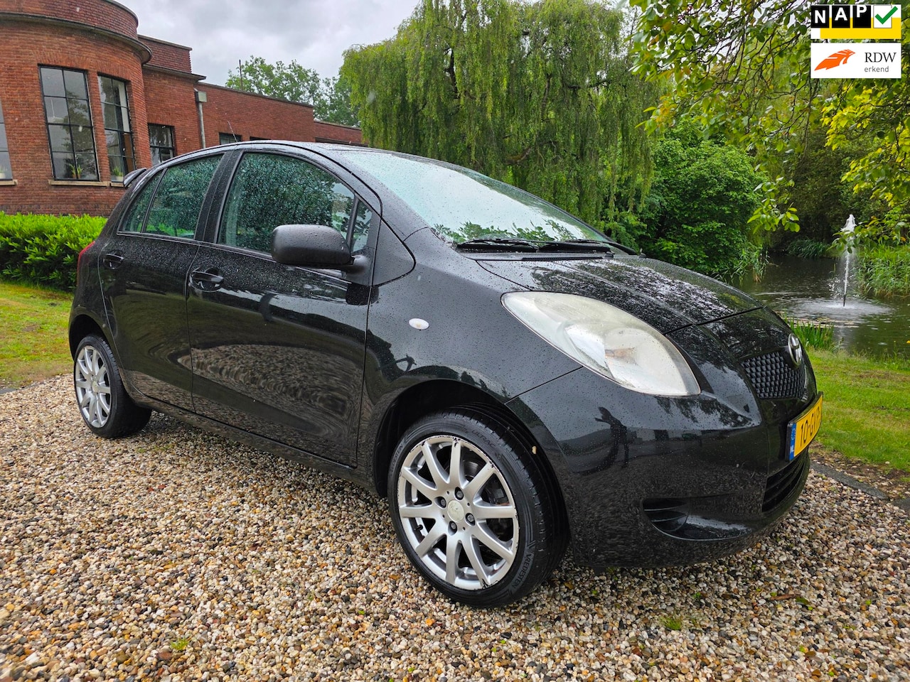 Toyota Yaris - 1.0 VVTi + 5-deurs *117.000km* apk:06-2027 - AutoWereld.nl