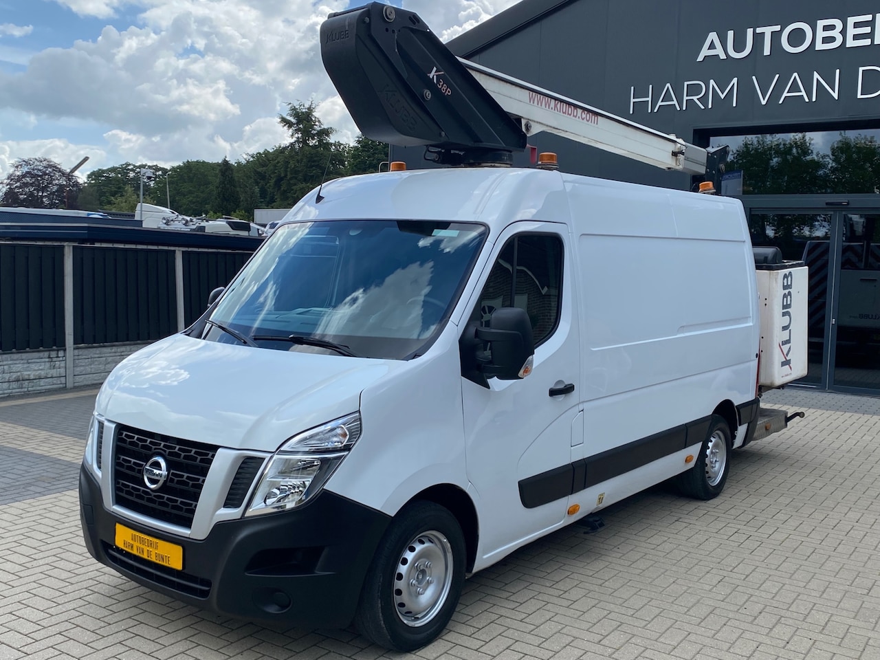 Nissan NV400 - 2.3 dCi L2H2 HOOGWERKER KLUBB K38P 14 METER CRUISE AIRCO - AutoWereld.nl