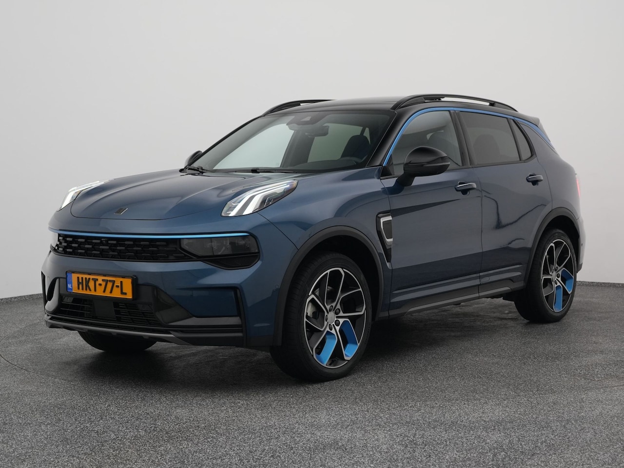 Lynk & Co 01 - 1.5 Plug-in Hybrid | 360° | ZWARTE HEMEL | STUURVERWARMING | NLD AUTO - AutoWereld.nl
