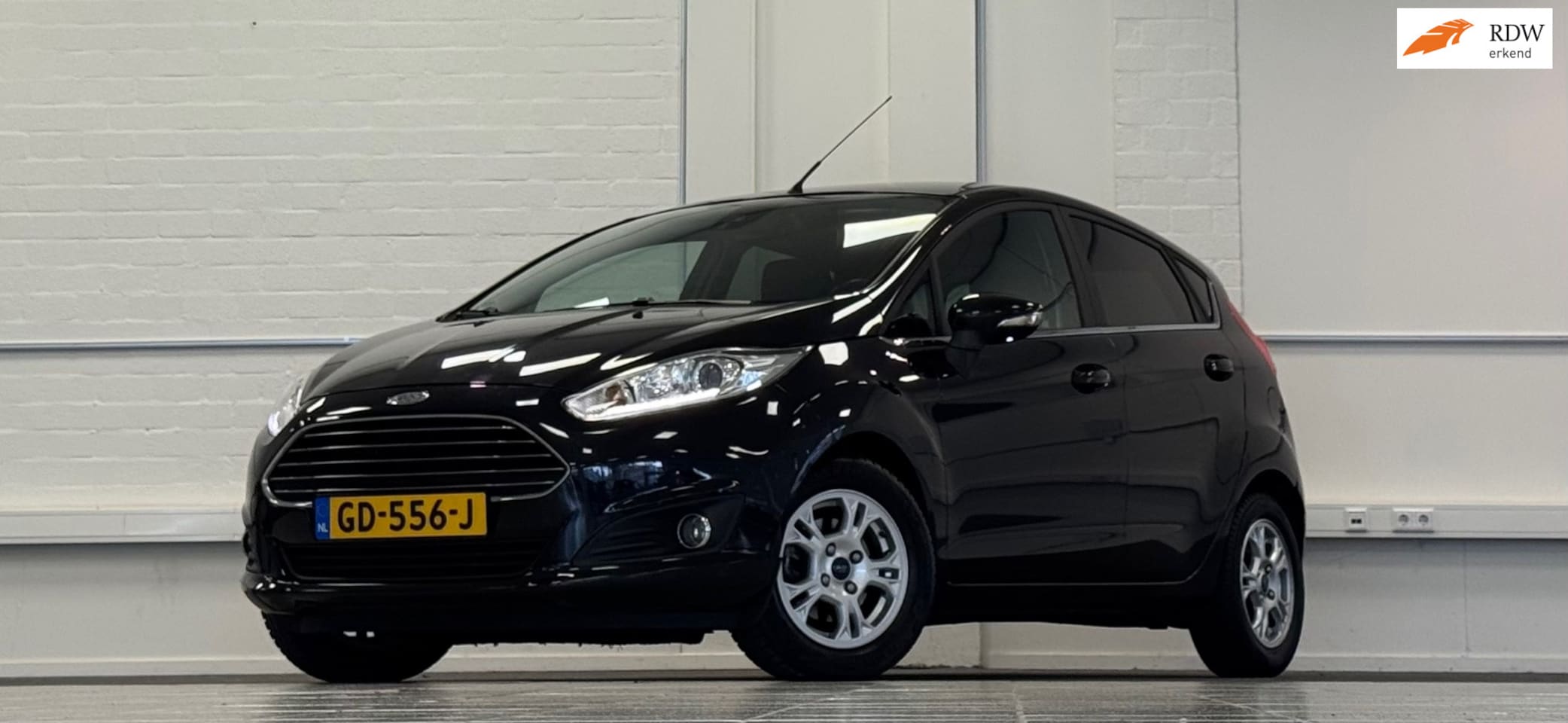 Ford Fiesta - 1.5 TDCi Titanium Lease Camera Navigatie Getint glas PDC Mooi! - AutoWereld.nl