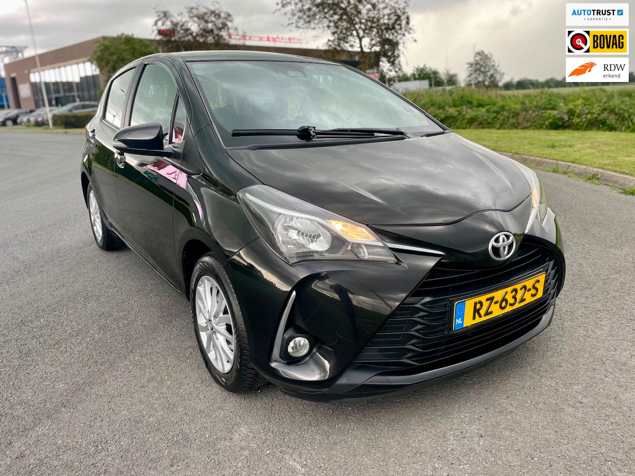 Toyota Yaris - 1.0 VVT-i Aspiration 1.0 VVT-i Aspiration, 5drs, Airco, Bluetooth, Carplay, Elektr ramen, Lmv, Goed oh! - AutoWereld.nl