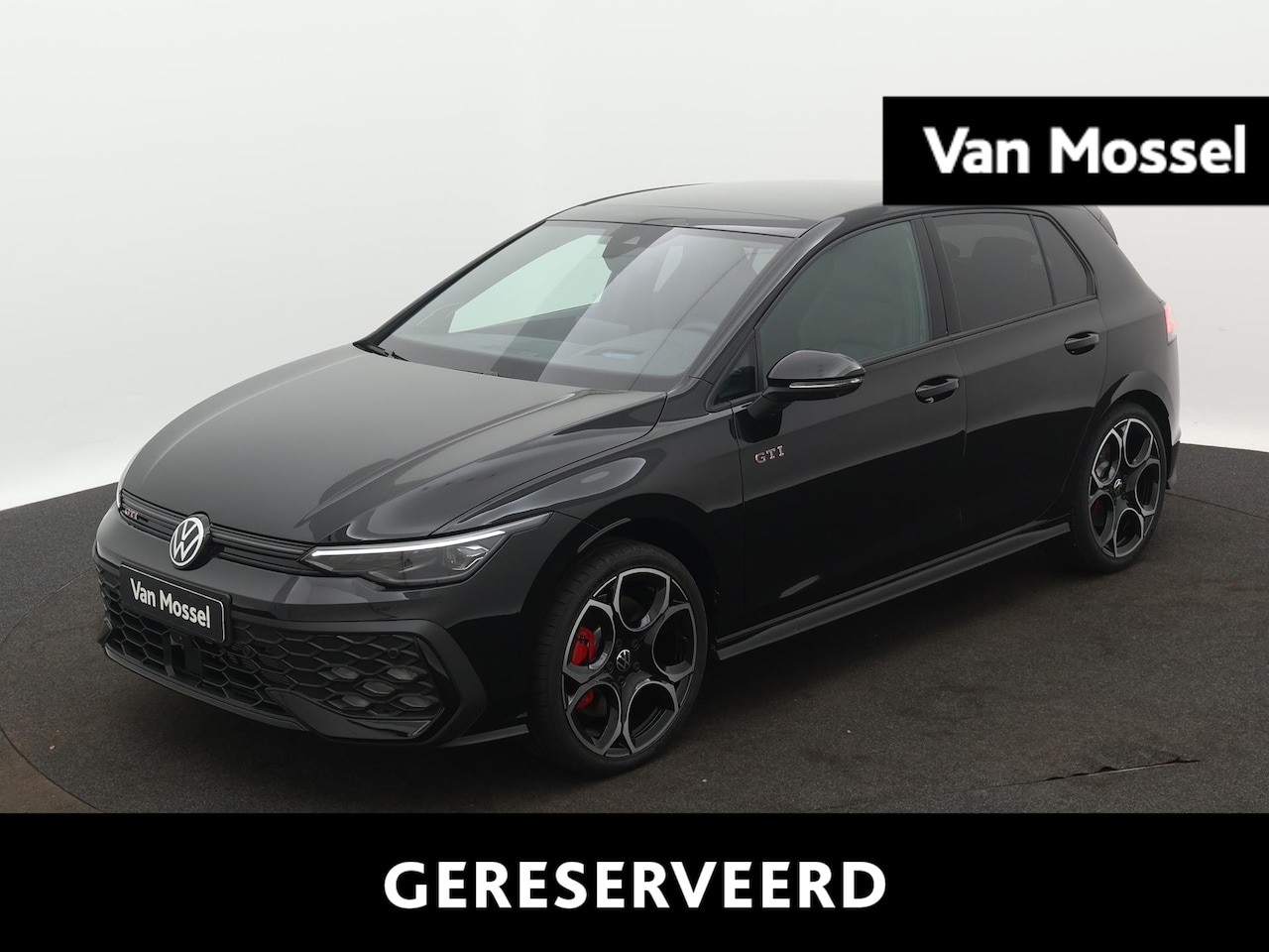 Volkswagen Golf - 2.0 TSI GTI 265 PK | Black style | Apple Carplay | 19" velgen Queenstown | Harman Kardon | - AutoWereld.nl