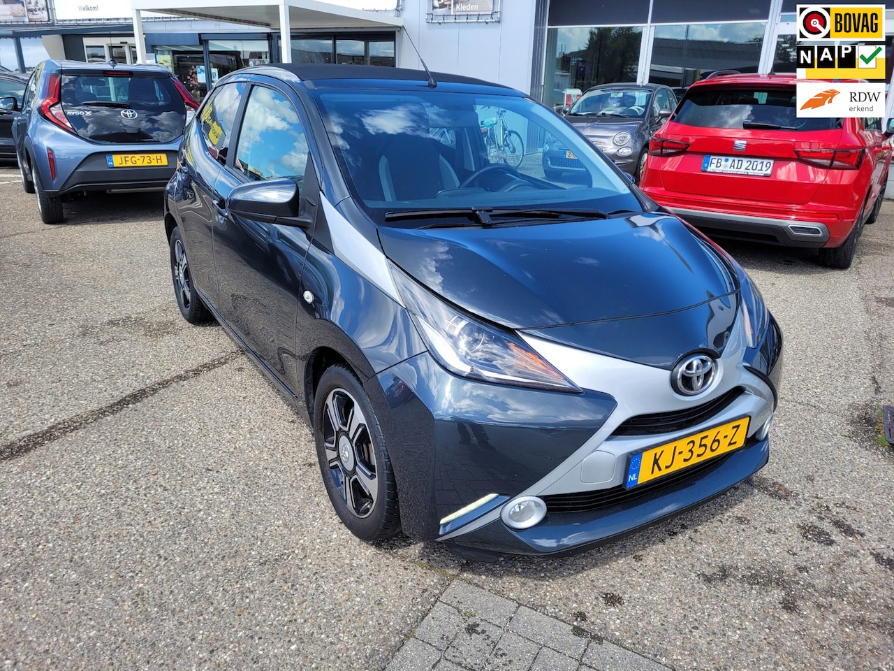 Toyota Aygo - 1.0 VVT-i x-clusiv Cabriodak - AutoWereld.nl