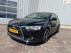 Mitsubishi Lancer Sportback - 1.8 Inform SCHADEAUTO