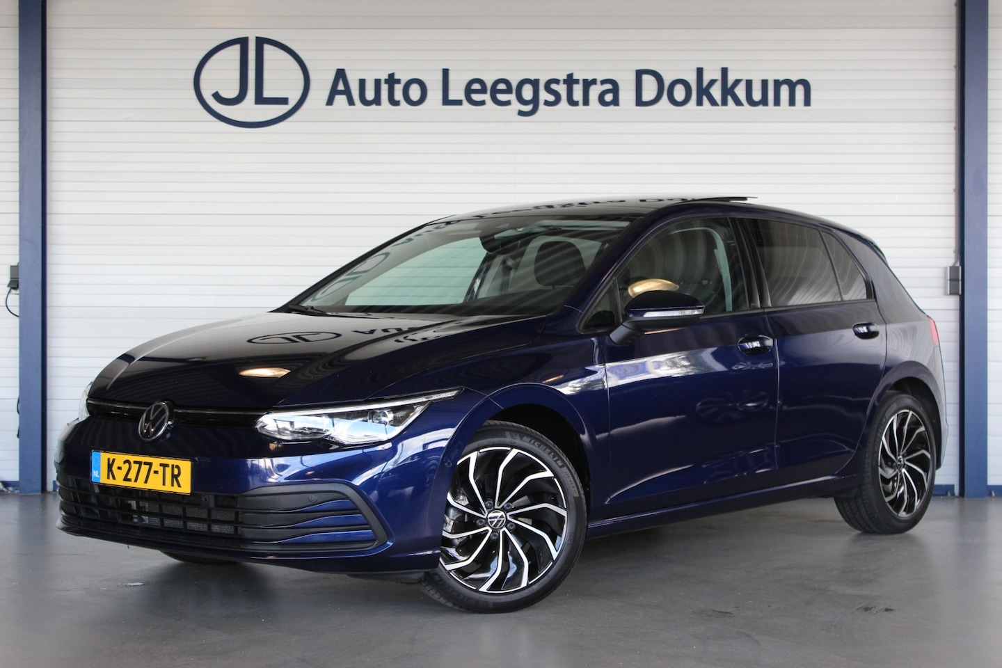 Volkswagen Golf - 1.5 TSI Life Business 1e eigenaar | Pano | Stoel/Stuurverw. | IQ Light | LED Matrix | Alca - AutoWereld.nl