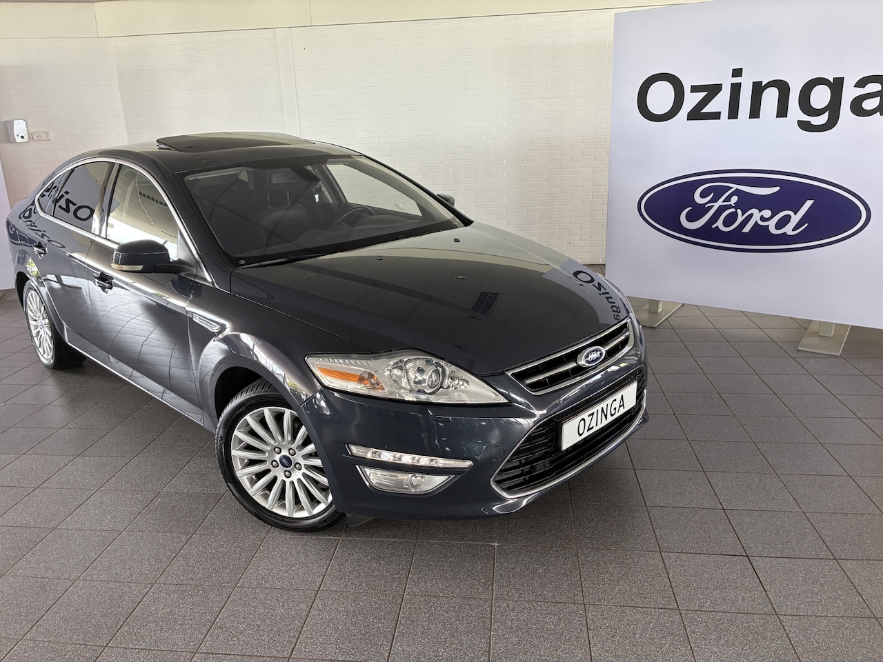 Ford Mondeo - 2.0 EcoBoost Platinum Automaat meest luxe uitvoering bomvol!! - AutoWereld.nl
