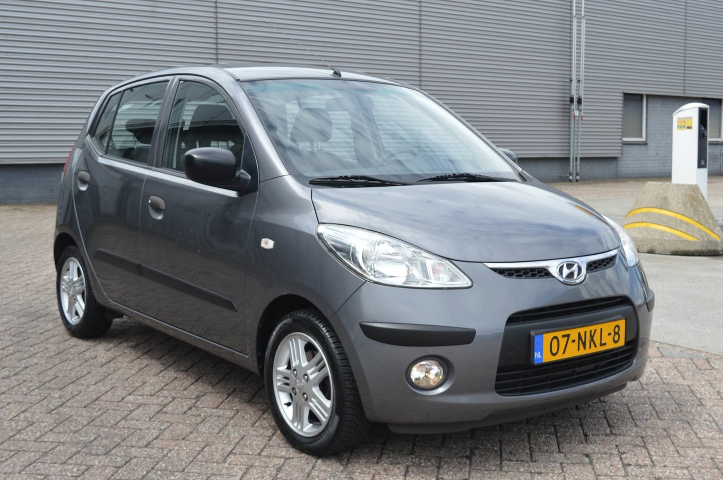 Hyundai i10 - 1.1 Active Orange Babies airco elec pak leuke auto - AutoWereld.nl