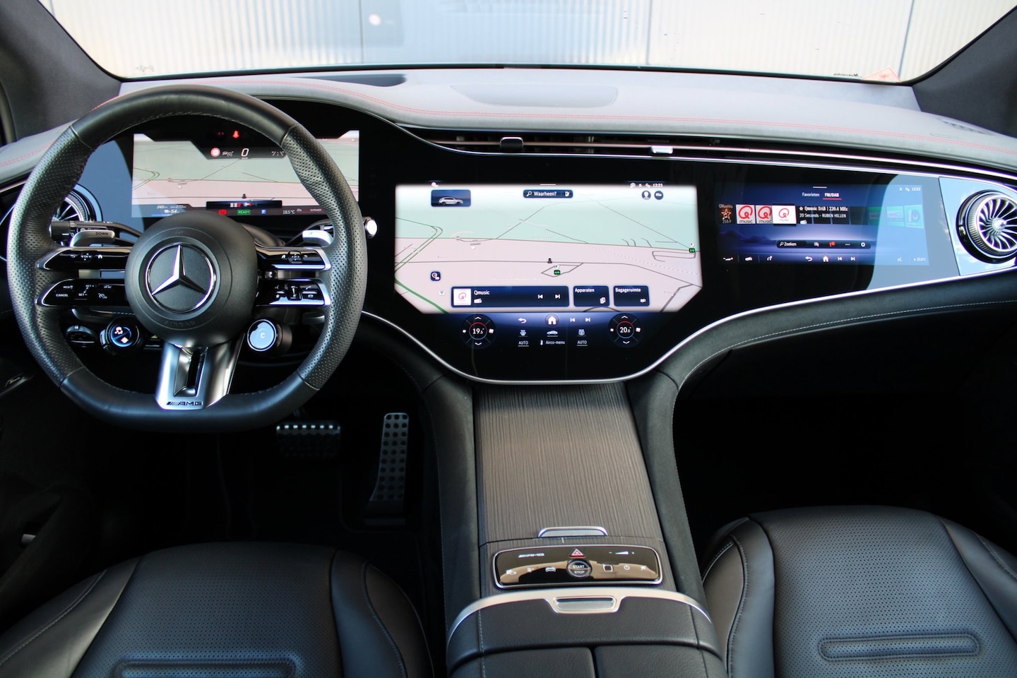 Mercedes-Benz EQE SUV - AMG 43 4MATIC 91 kWh | hyperscreen | head-up | burmester | leder | luchtvering | stoelkoel - AutoWereld.nl
