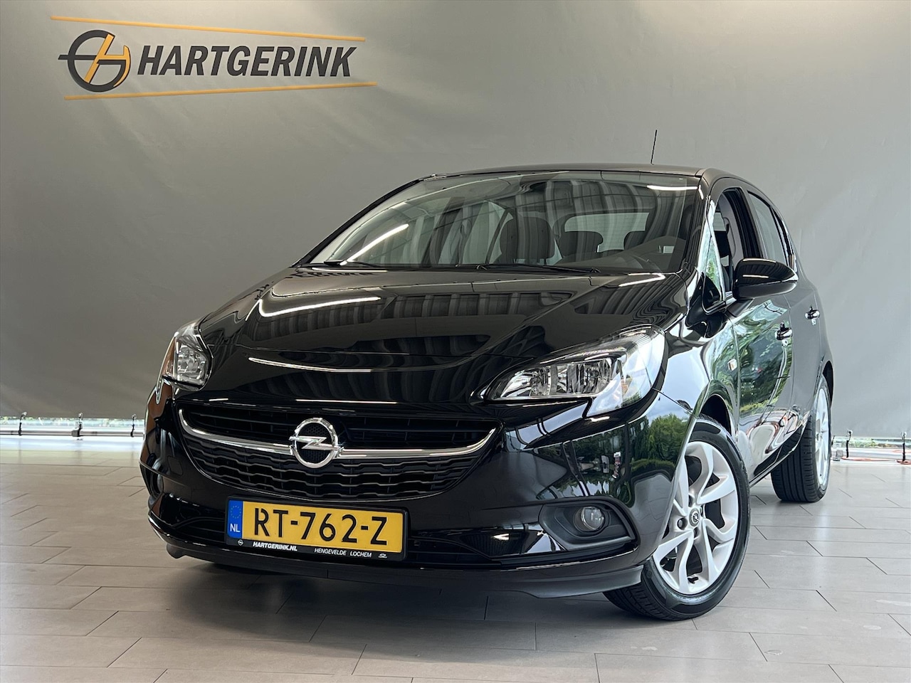 Opel Corsa - 1.4 90pk 5d Online Edition - AutoWereld.nl