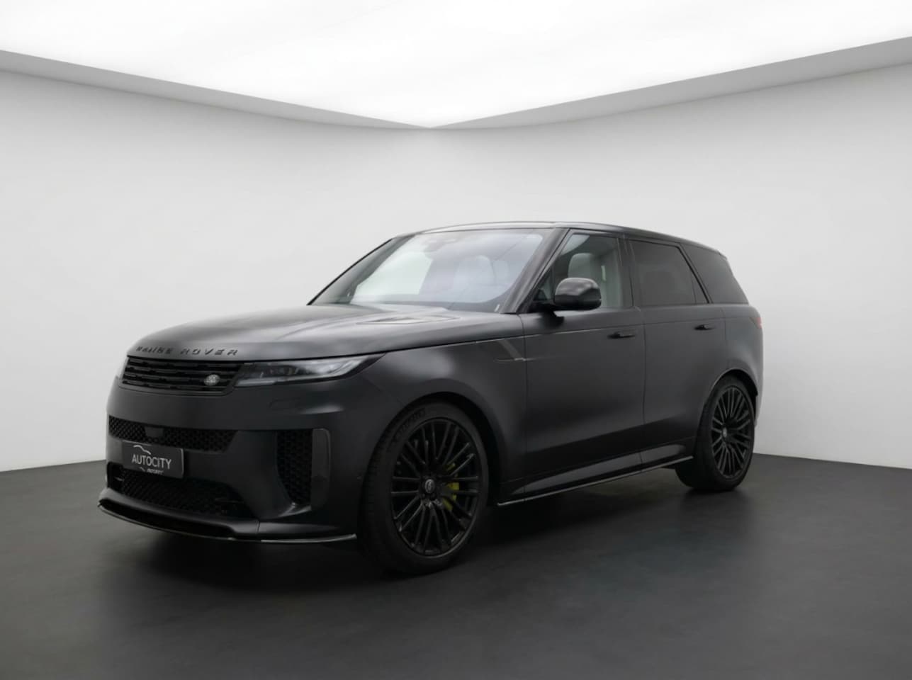 Land Rover Range Rover Sport - P635 SV Edition One Obsidian Black | Panorama | Massage | Carbon - AutoWereld.nl