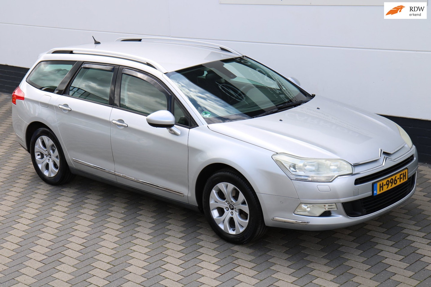 Citroën C5 Tourer - 2.0 16V Luchtvering Trekhaak Navi Cruise ! - AutoWereld.nl