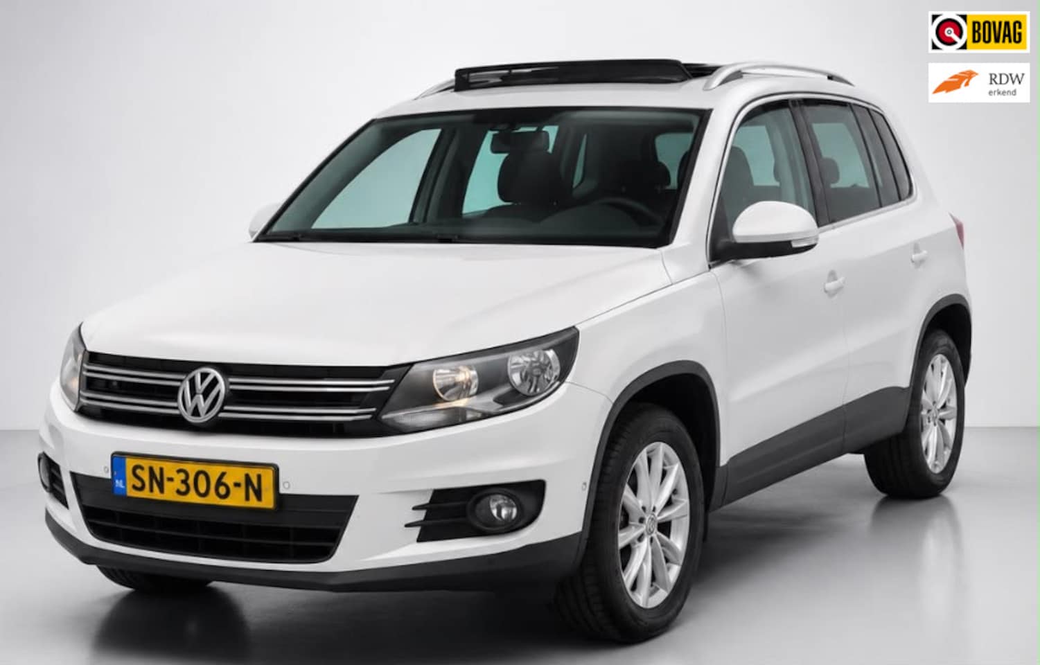 Volkswagen Tiguan - 2.0 TDI Sport&Style 4Motion panoramadak leer clima cruise controle lm-velgen elektrische p - AutoWereld.nl
