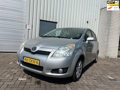 Toyota Verso - 1.8 VVT-i Luna SCHADEAUTO