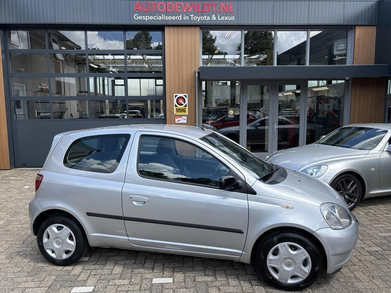 Toyota Yaris - 1.0 16v VVT-i Linea Terra 3-drs + NIEUWE APK - AutoWereld.nl