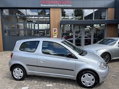 Toyota Yaris - 1.0 16v VVT-i Linea Terra 3-drs + NIEUWE APK