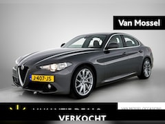 Alfa Romeo Giulia - 2.0T Super | Trekhaak | Memory stoelen | PDC |