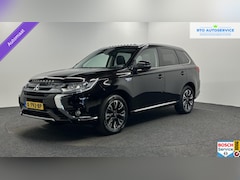 Mitsubishi Outlander - 2.0 PHEV Executive Edition CAMERA LEER NAVI ECC CRUISE SCHUIF?OPEN DAK