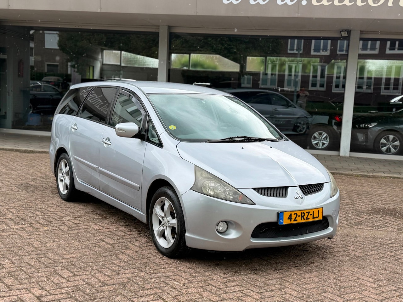 Mitsubishi Grandis - 2.4-16V Intense|Nieuwe APK|7 Persoons|Set winterwielen - AutoWereld.nl