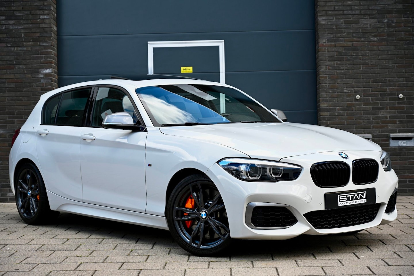 BMW 1-serie - M140i Edition Shadow High Executive | 1e Eig. | Vol | RWD | 1e Lak - AutoWereld.nl