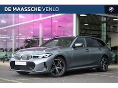 BMW 3-serie Touring - 330e M Sport Automaat / Trekhaak / Sportstoelen / Comfort Access / Achteruitrijcamera / St