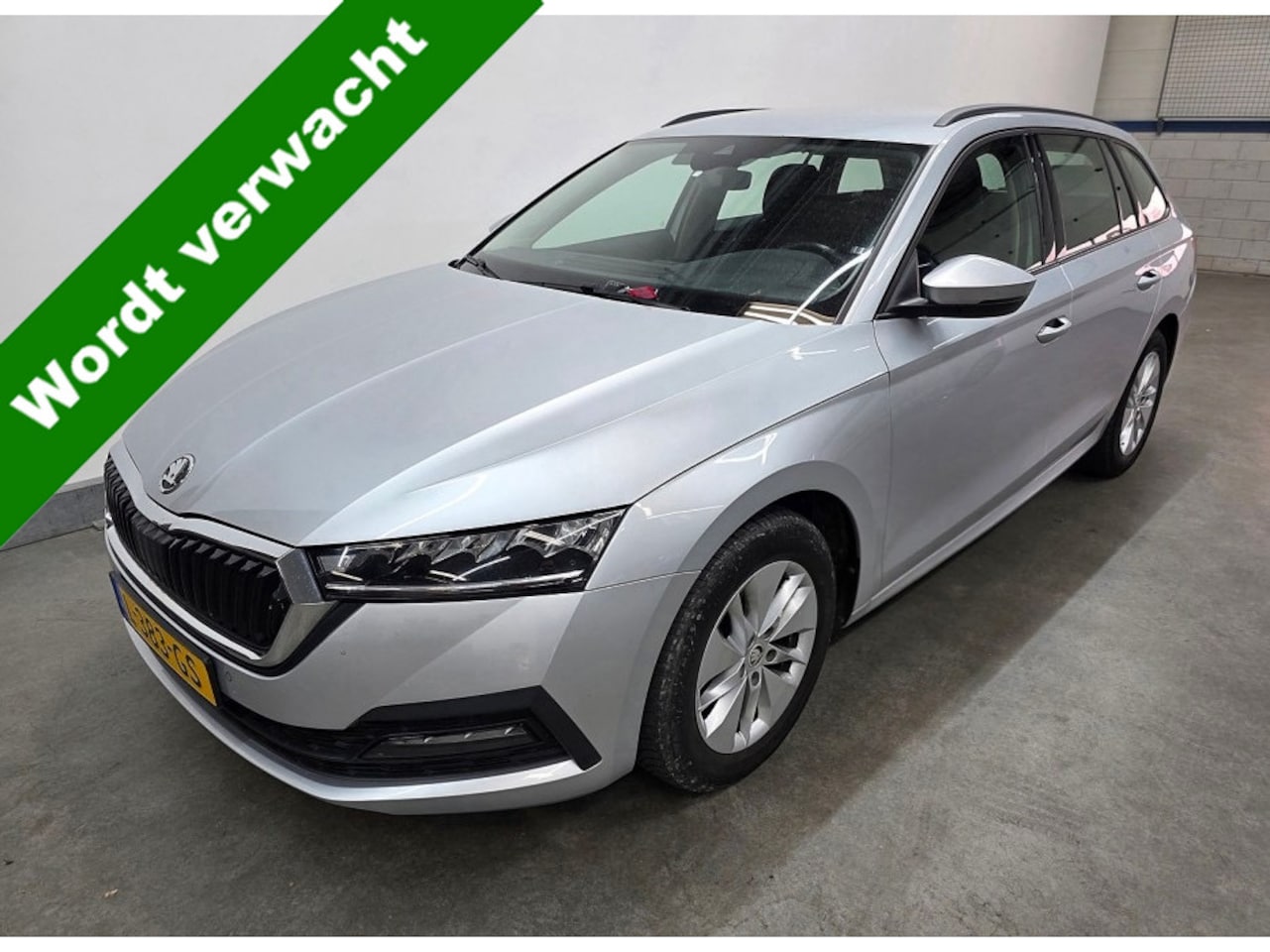 Skoda Octavia Combi - 1.0 TSI Business Edition ✅ VRC ✅ Carplay/Android ✅ Trekhaak - AutoWereld.nl