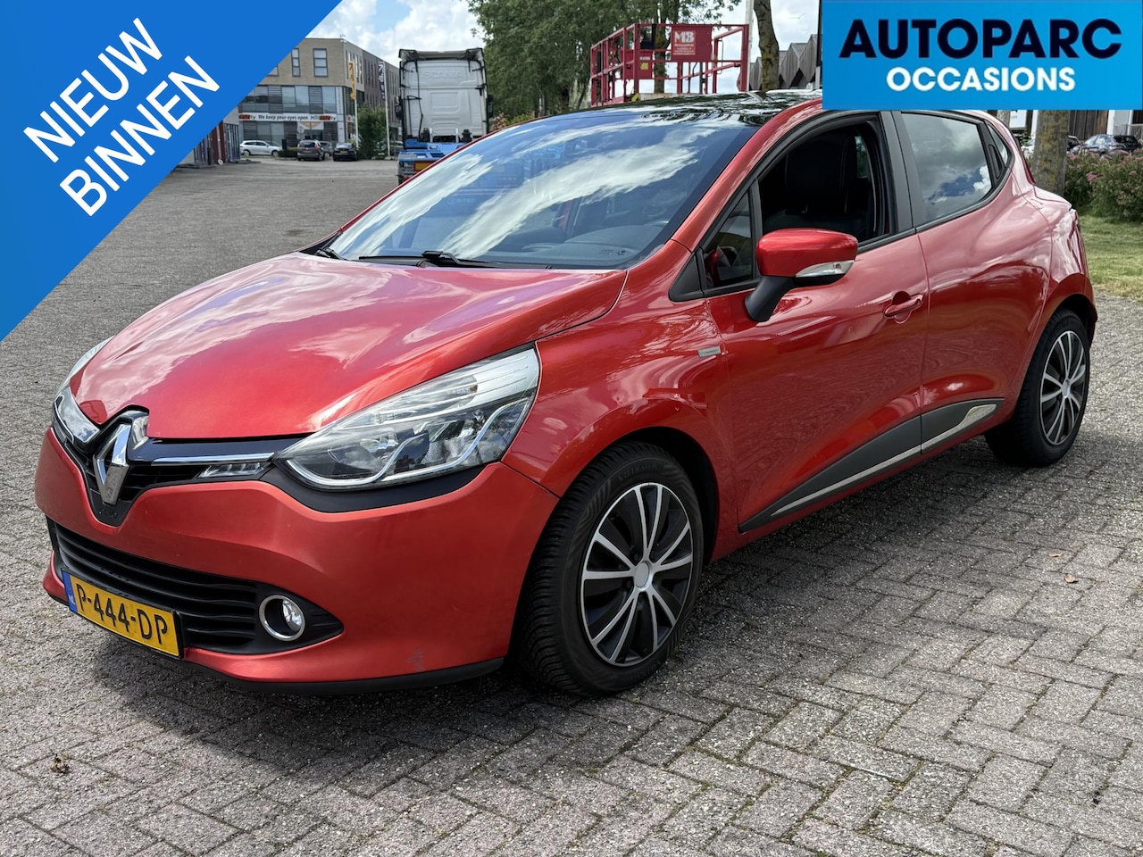 Renault Clio - 1.2 Night & Day ,PANORAMADAK, AIRCO, CRUISE CONTROLE, NAVI, BOEKJES AANWEZIG, RIJDT SUPER - AutoWereld.nl