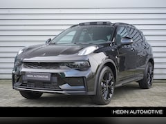 Lynk & Co 01 - | 1.5 | MORE | Panoramadak | 360° camera | Stuurverwarming |