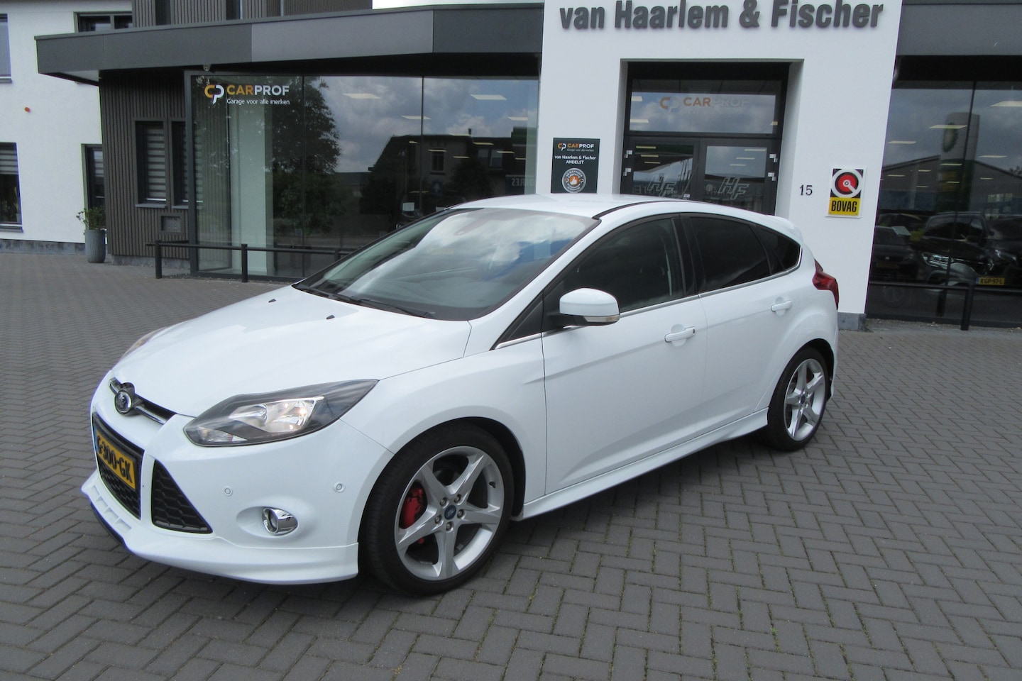 Ford Focus - 1.0 EcoBoost Titanium 1.0 EcoBoost Titanium, Climat Control, Stoelverw. Cruise Control - AutoWereld.nl