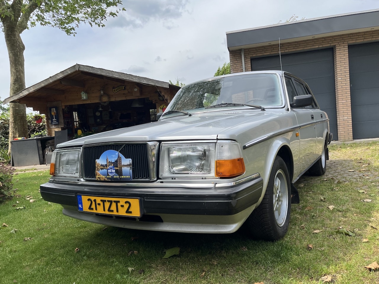 Volvo 240 - 2.3 GL Volvo 240 GL 1984 zilver metalic unieke auto 134.794 km! - AutoWereld.nl