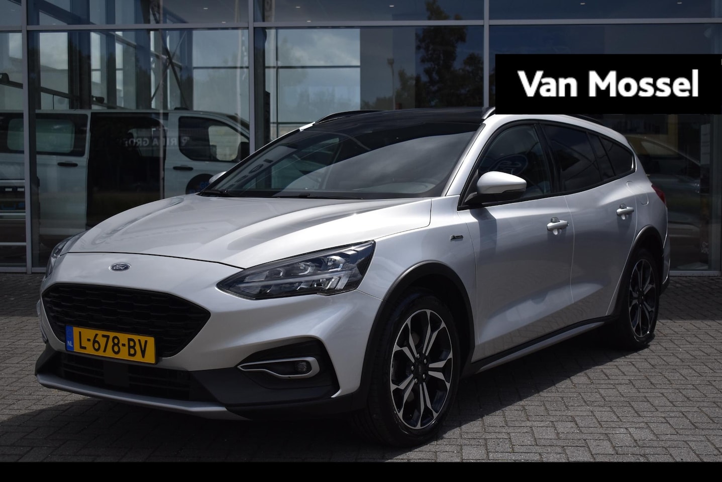 Ford Focus Wagon - 1.5 EcoBoost Active X Business | Automaat | 1500KG Trekgewicht | Trekhaak | Panoramadak | - AutoWereld.nl