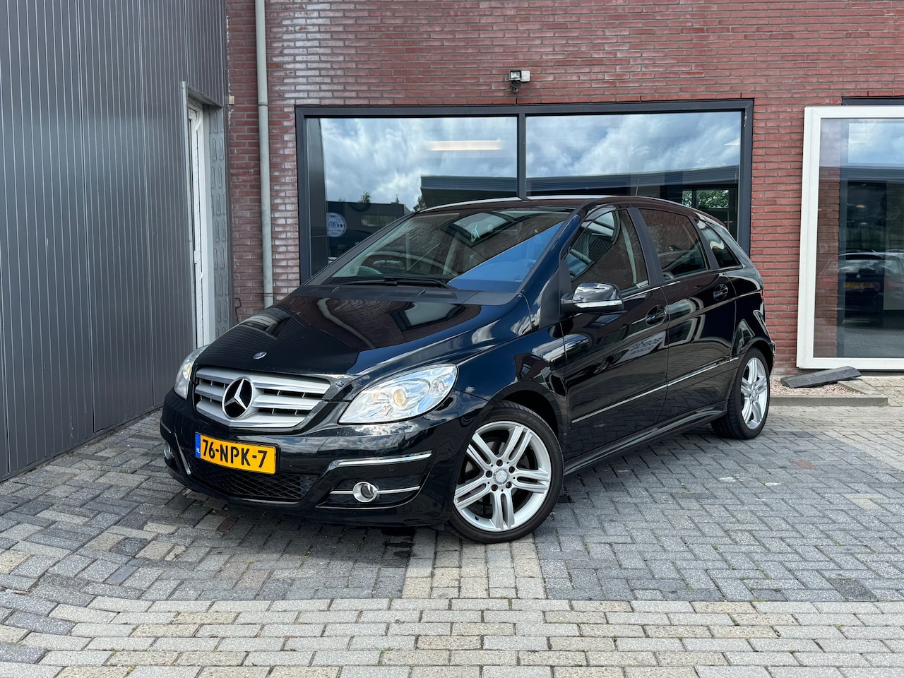 Mercedes-Benz B-klasse - 180 Business Class | AUTM | NWE APK | 1/2 Leer | Stoelverwarming | - AutoWereld.nl