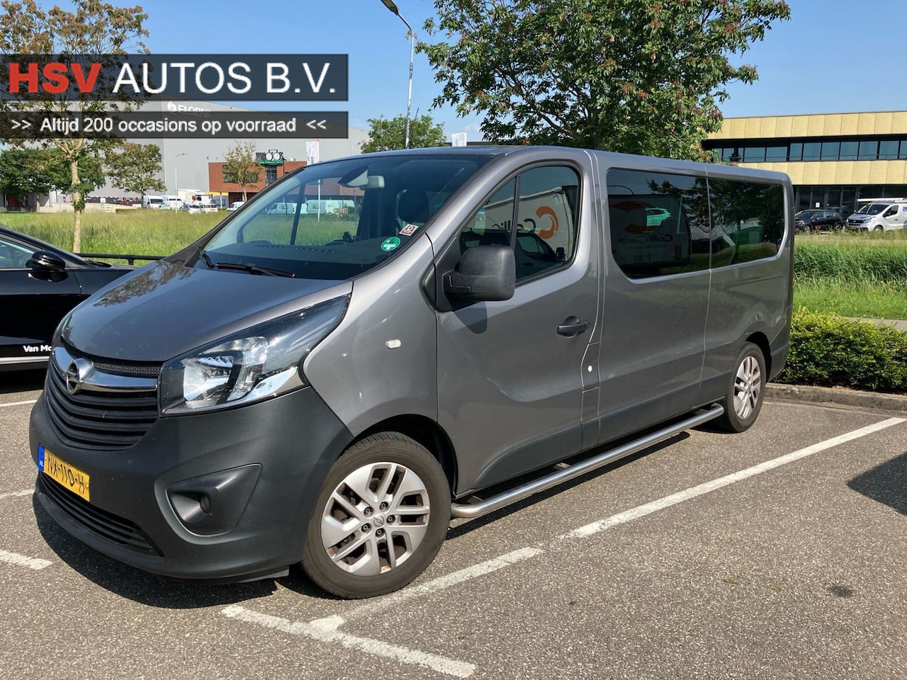Opel Vivaro Combi - 1.6 CDTI L2H1 BiTurbo ecoFLEX 9-pers navi - AutoWereld.nl