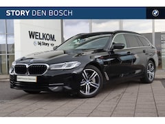 BMW 5-serie Touring - 520e Automaat / Sportstoelen / Comfort Access / Stoelverwarming / Adaptieve LED / Head-Up