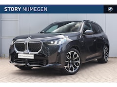 BMW X3 - 30e xDrive M Sport Automaat / Panoramadak / Trekhaak / Sportstoelen / Adaptieve LED / Park