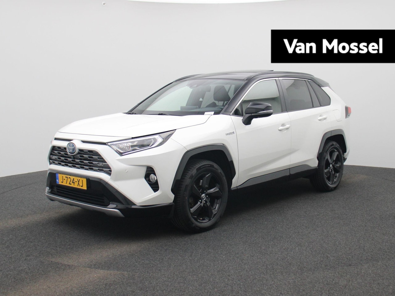Toyota RAV4 - 2.5 Hybrid AWD Bi-Tone | Trekhaak | Panorama dak | LMV | Automaat | Half Leder | Parkeer s - AutoWereld.nl