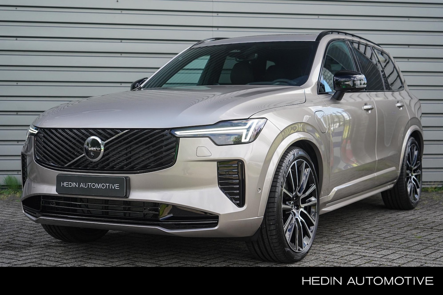 Volvo XC90 - 2.0 T8 Plug-in hybrid AWD Ultra Dark Exec. Ed. | Actieve luchtvering met FOUR-C | Bowers & - AutoWereld.nl