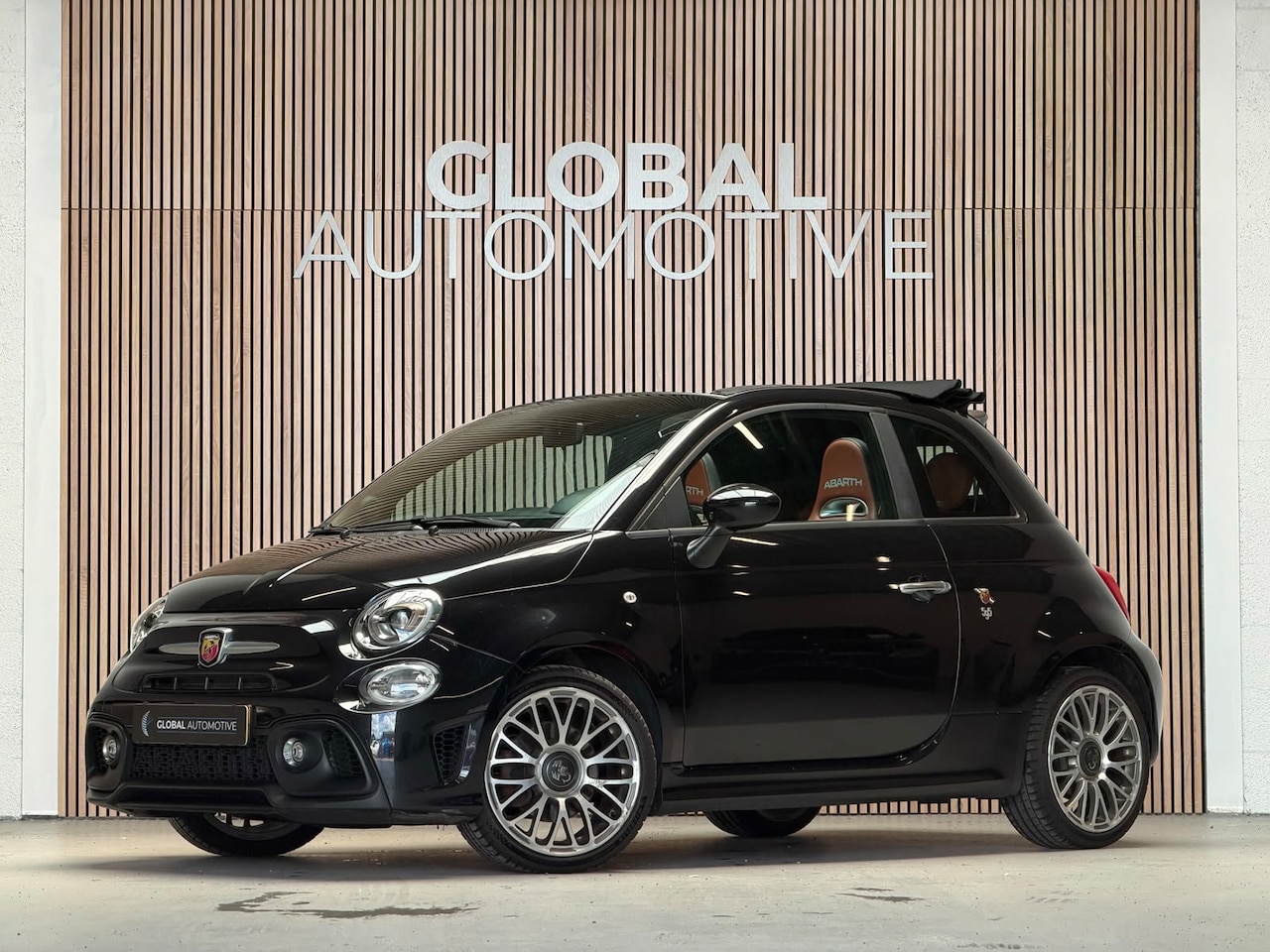 Fiat 500 Abarth - 1.4 T-Jet 595 - CABRIO - LEDER - PDC - AutoWereld.nl