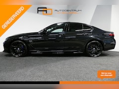 BMW 5-serie - 530e xDrive M Sport / Schuif-/kanteldak/ M Performance stoelen / M Sport Bodykit / Elektr.