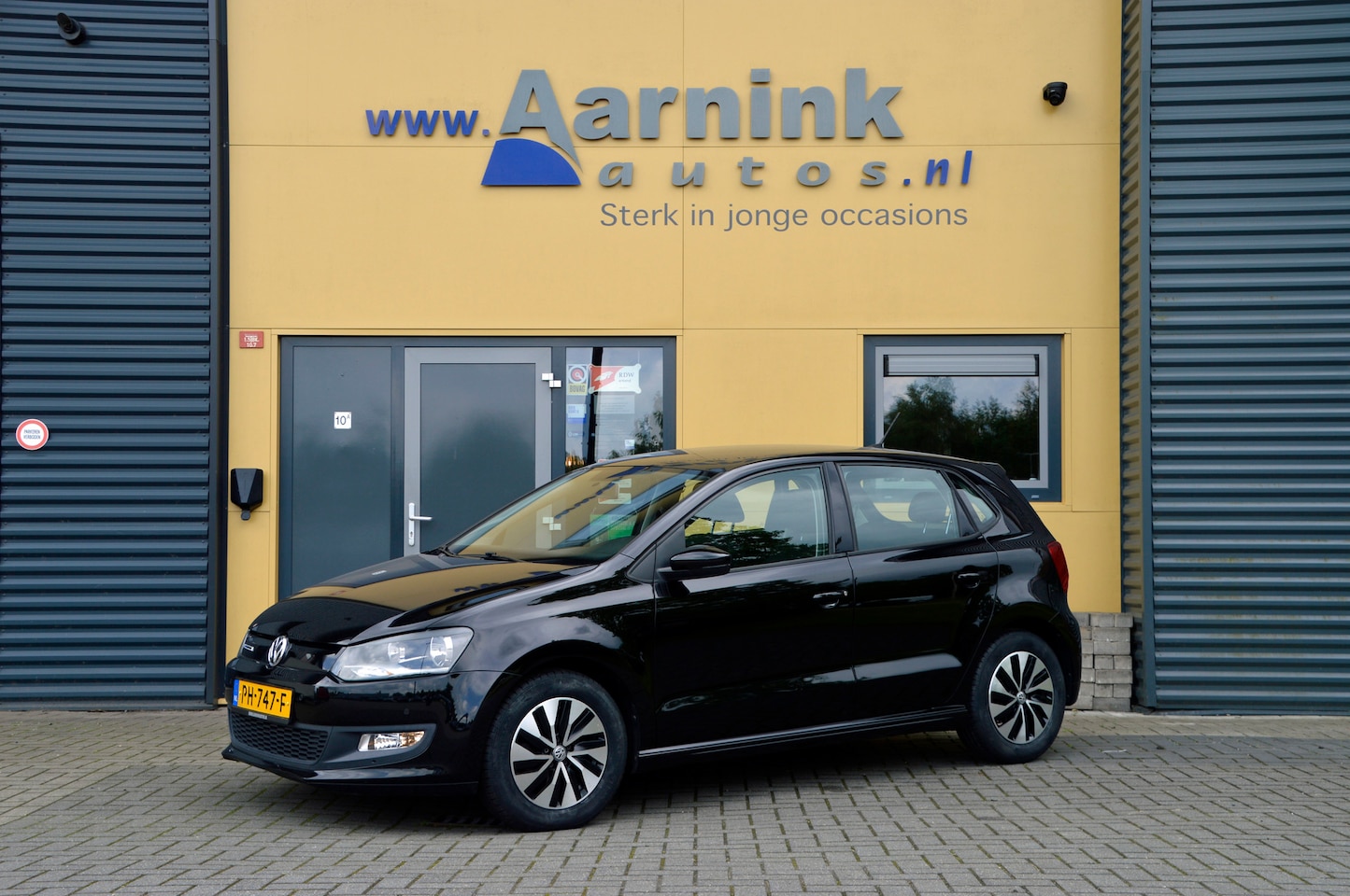 Volkswagen Polo - 1.0 BlueMotion Navigatie, Carplay, airco, centrale vergrendeling, lm velgen - AutoWereld.nl