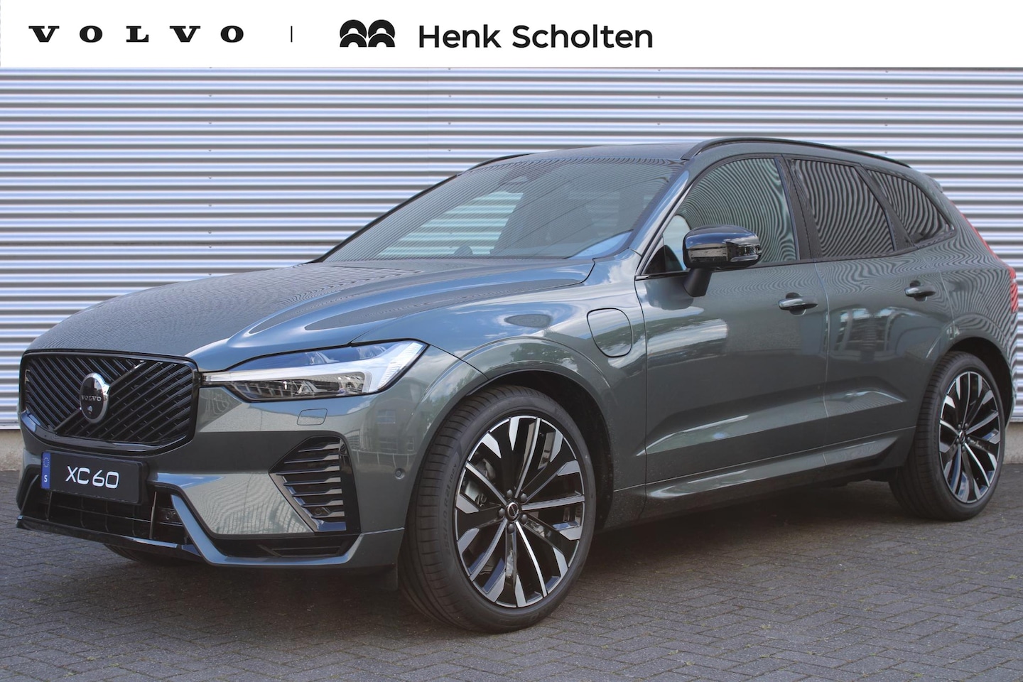 Volvo XC60 - 2.0 T8 Plug-in hybrid AWD Ultra Executive Ed. | Bowers & Wilkins | Head-up Display | Lucht - AutoWereld.nl
