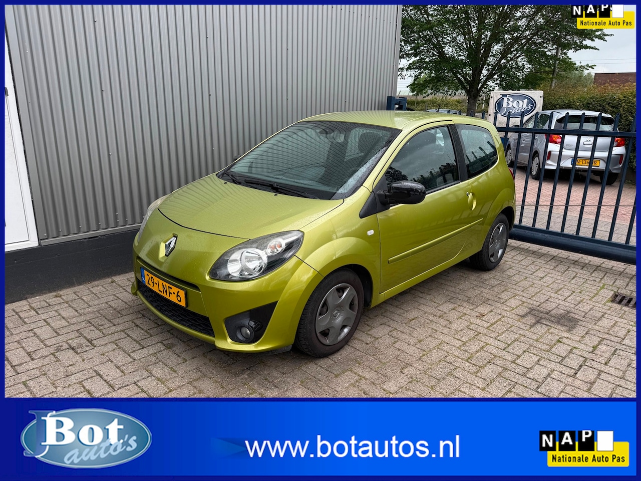 Renault Twingo - 1.2-16V Dynamique 1.2-16V Dynamique NIEUWE APK - AutoWereld.nl