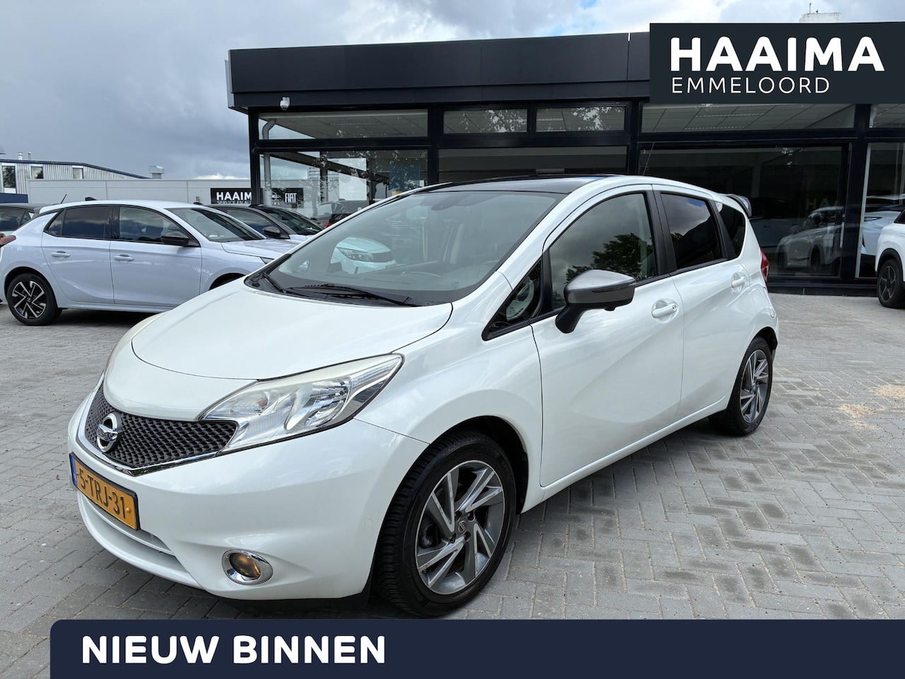 Nissan Note - 1.2 DIG-S Tekna Automaat | Climate control | Camera | Navigatie | Panorama dak | Elektrisc - AutoWereld.nl
