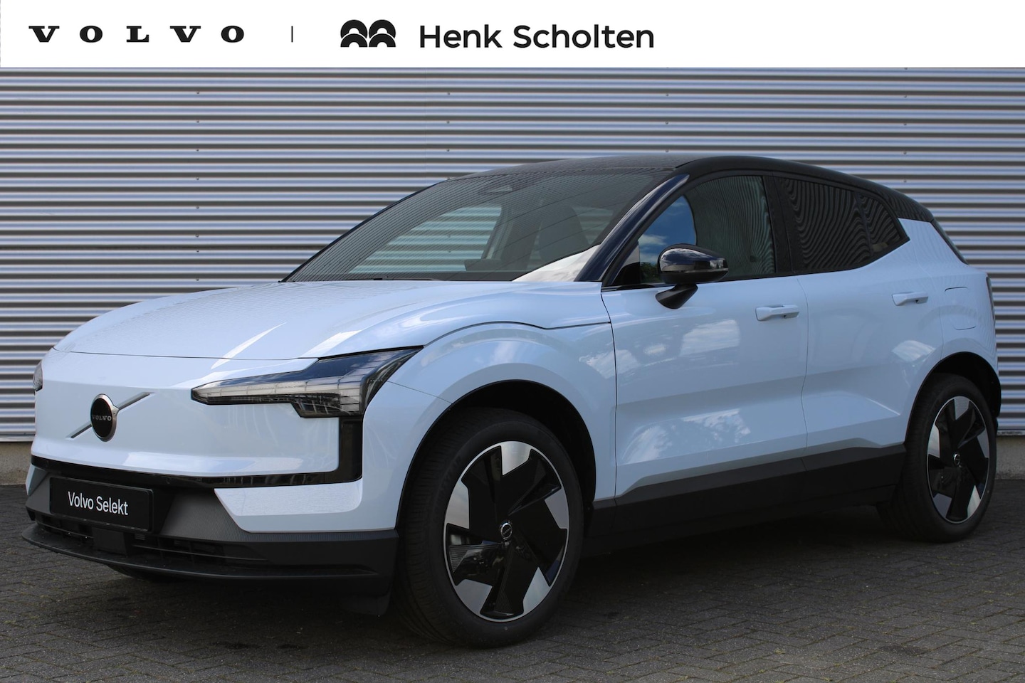 Volvo EX30 - P5 Long Range Plus Europa 69 kWh | Dak Hoogglans Zwart | Elektrische Achterklep | Getint G - AutoWereld.nl