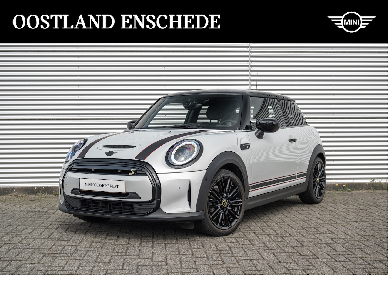 MINI Electric - Classic / Sportstoelen / Comfort Access / Achteruitrijcamera / LED / Active Cruise Control - AutoWereld.nl