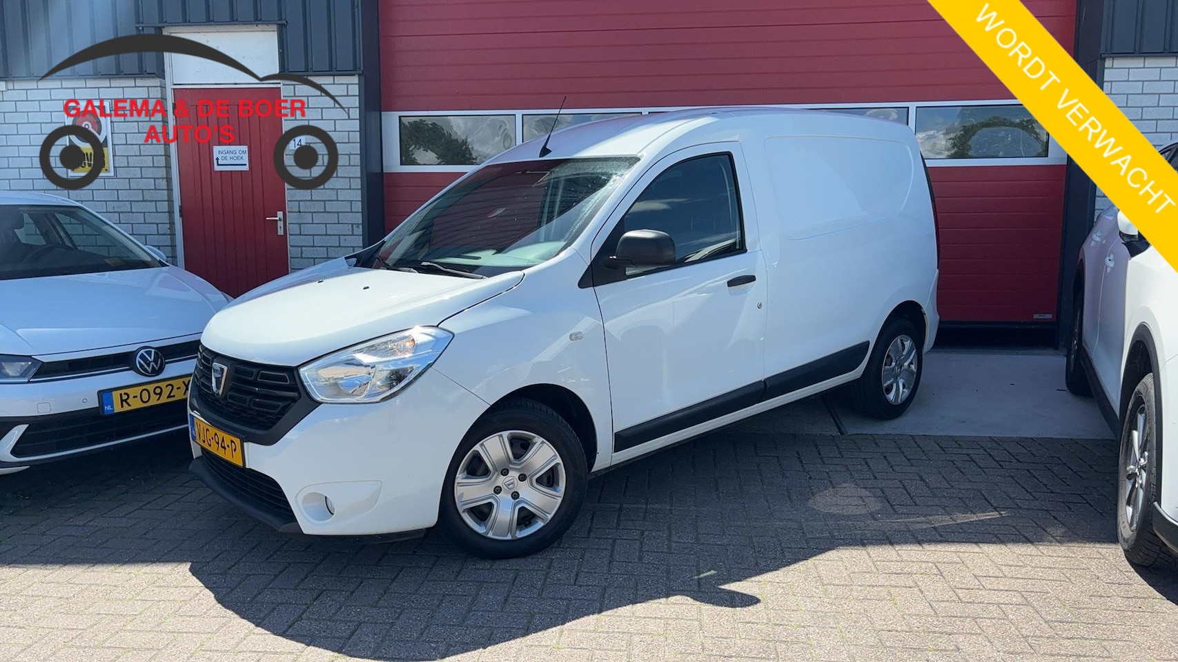 Dacia Dokker - 1.5 Blue dCi 90 Solid 1STE EIG / TREKHAAK / AIRCO / BLUETOOTH / ELEK RAMEN / NL-AUTO - AutoWereld.nl