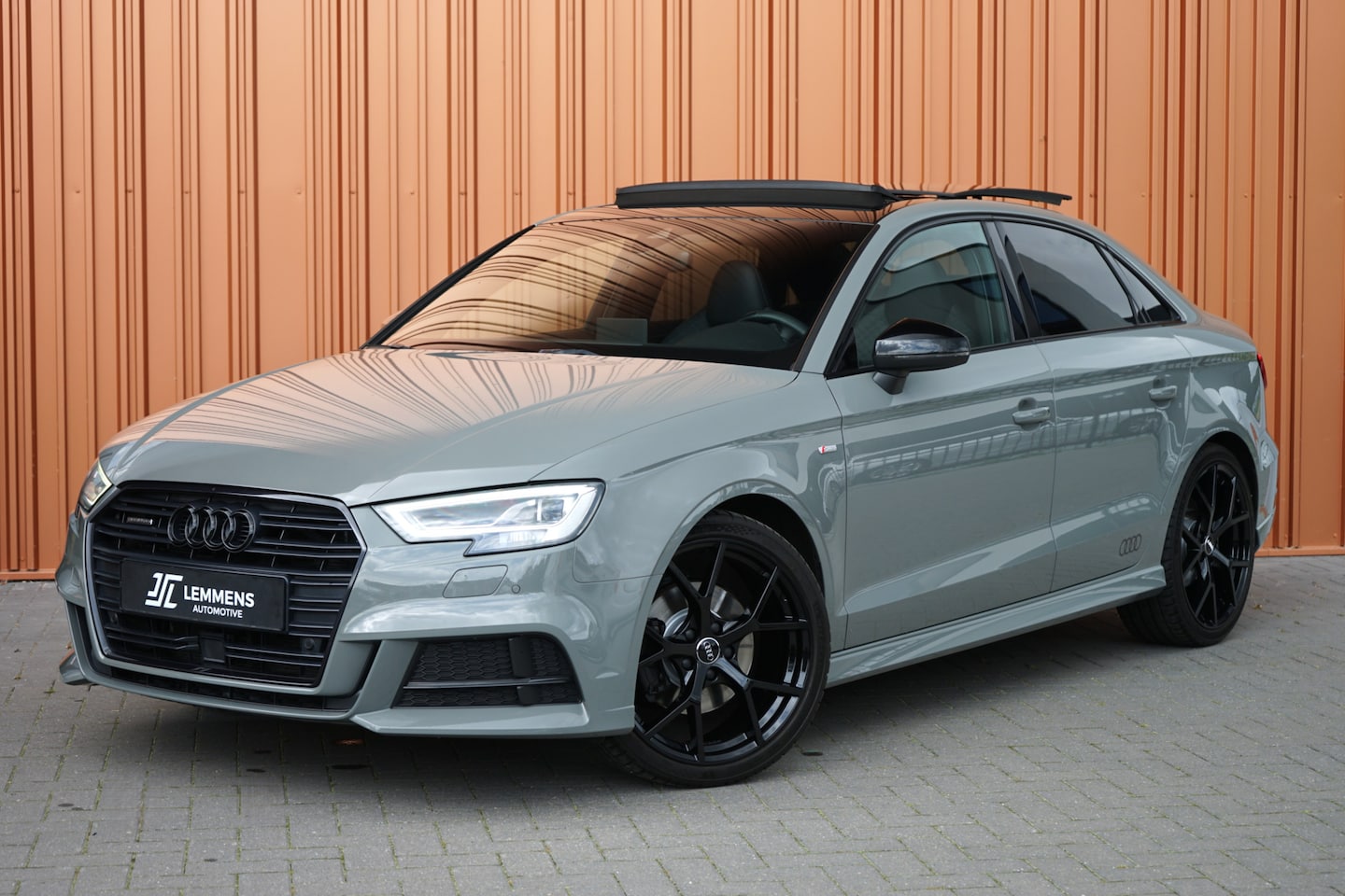 Audi A3 Limousine - 40 TFSI Quattro S-line Quatum 190PK Panodak RS-stoelen Virtual Trekhaak - AutoWereld.nl