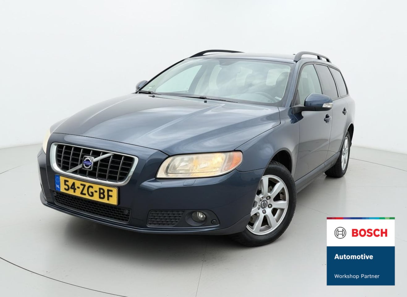 Volvo V70 - 2.5T Kinetic STOELVERWARMING - TREKHAAK - PDC - AutoWereld.nl