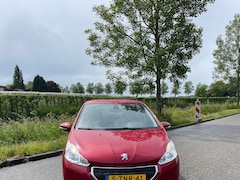 Peugeot 208 - 1.2 Vti Envy .
